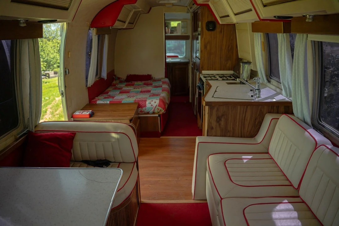 1985 Airstream - Image 8 of 30