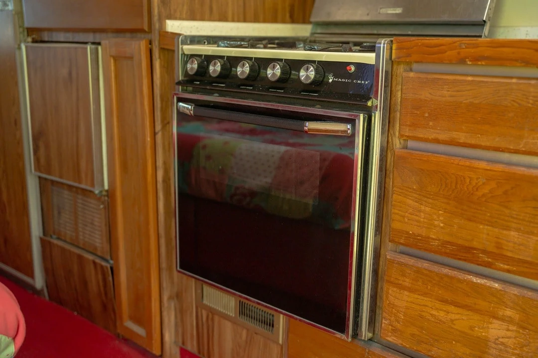 1985 Airstream - Image 16 of 30