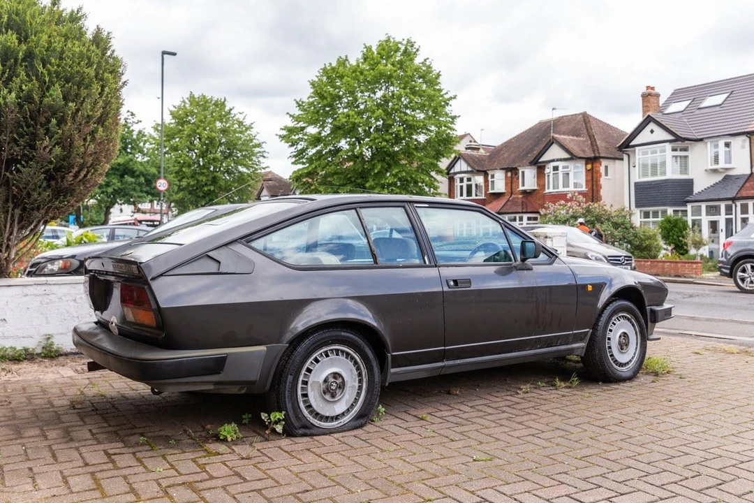 1982 Alfa Romeo Alfetta GT - Image 13 of 30