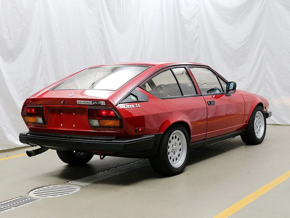 1982 Alfa Romeo Alfetta GT - Image 11 of 31