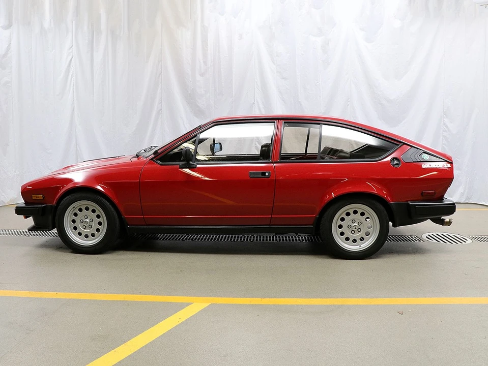 1982 Alfa Romeo Alfetta GT - Image 3 of 31