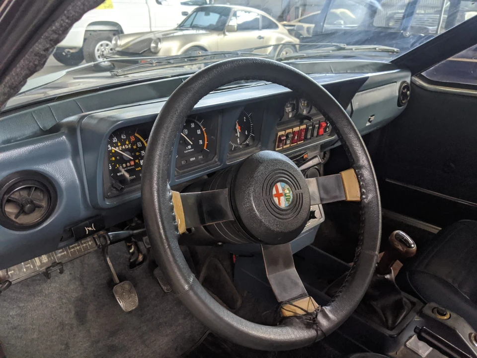 1982 Alfa Romeo Alfetta GT - Image 27 of 31