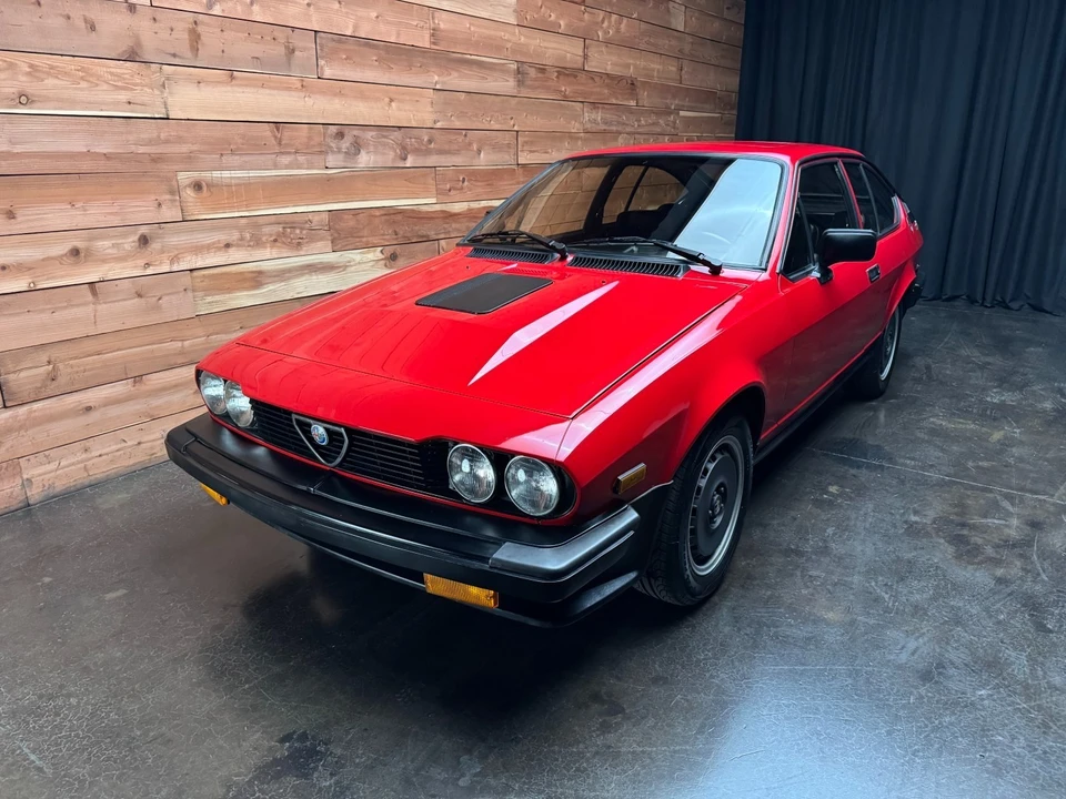 1982 Alfa Romeo Alfetta GT - Image 7 of 31