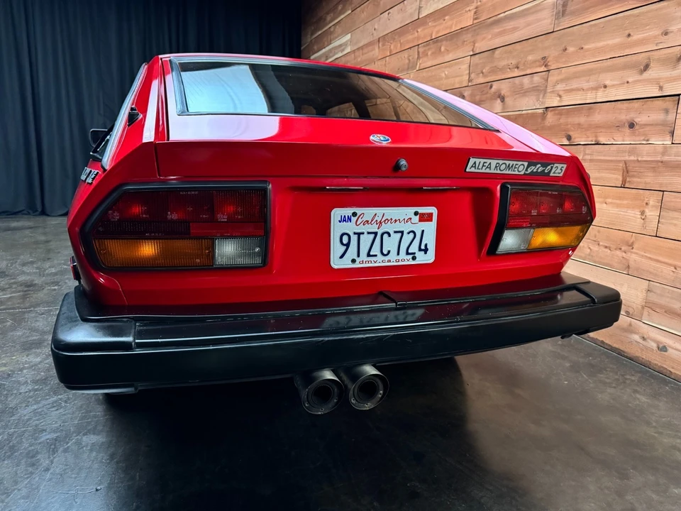 1982 Alfa Romeo Alfetta GT - Image 5 of 31