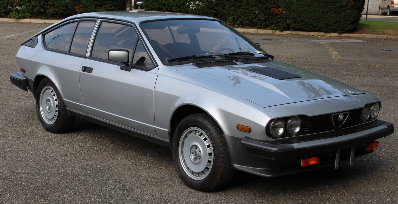 1982 Alfa Romeo Alfetta GT - Image 15 of 31