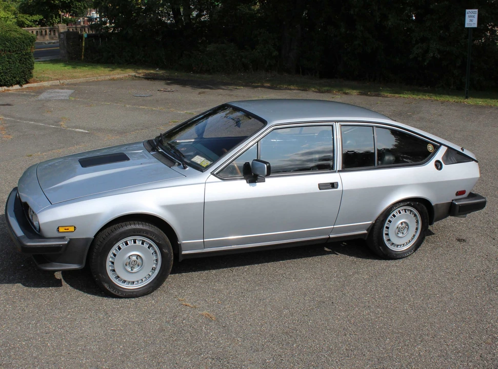 1982 Alfa Romeo Alfetta GT - Image 6 of 31
