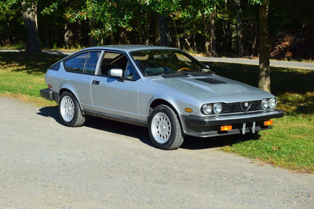 1982 Alfa Romeo Alfetta GT - Image 13 of 31