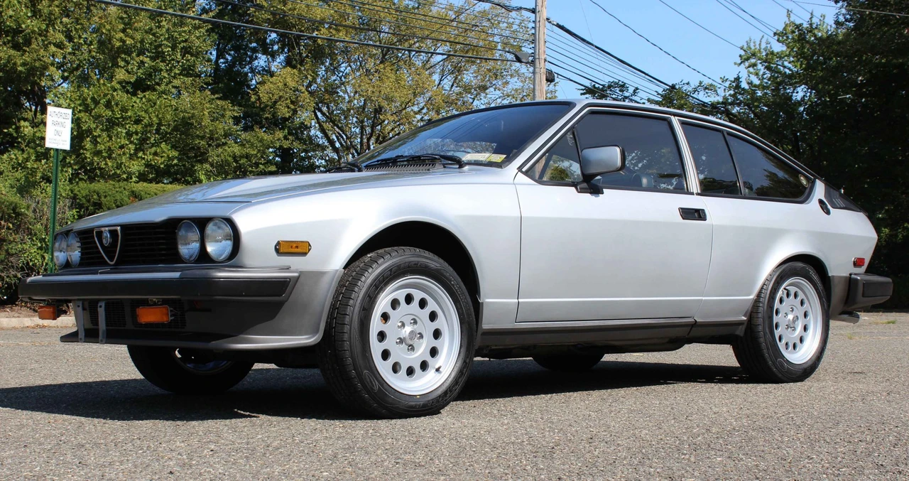 1982 Alfa Romeo Alfetta GT - Image 4 of 31