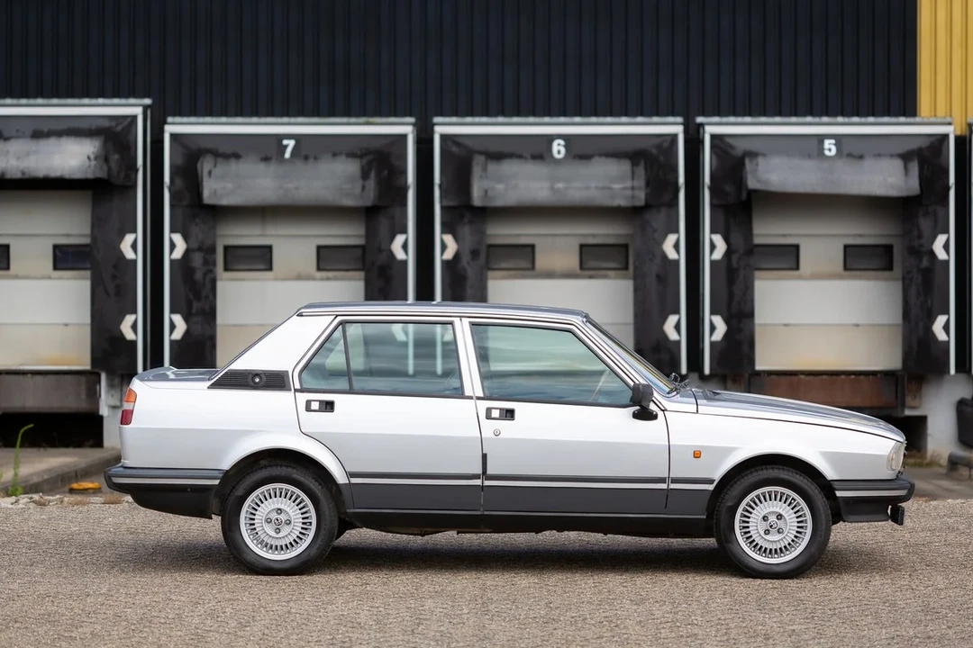 1982 Alfa Romeo 116 Giulietta - Image 5 of 30