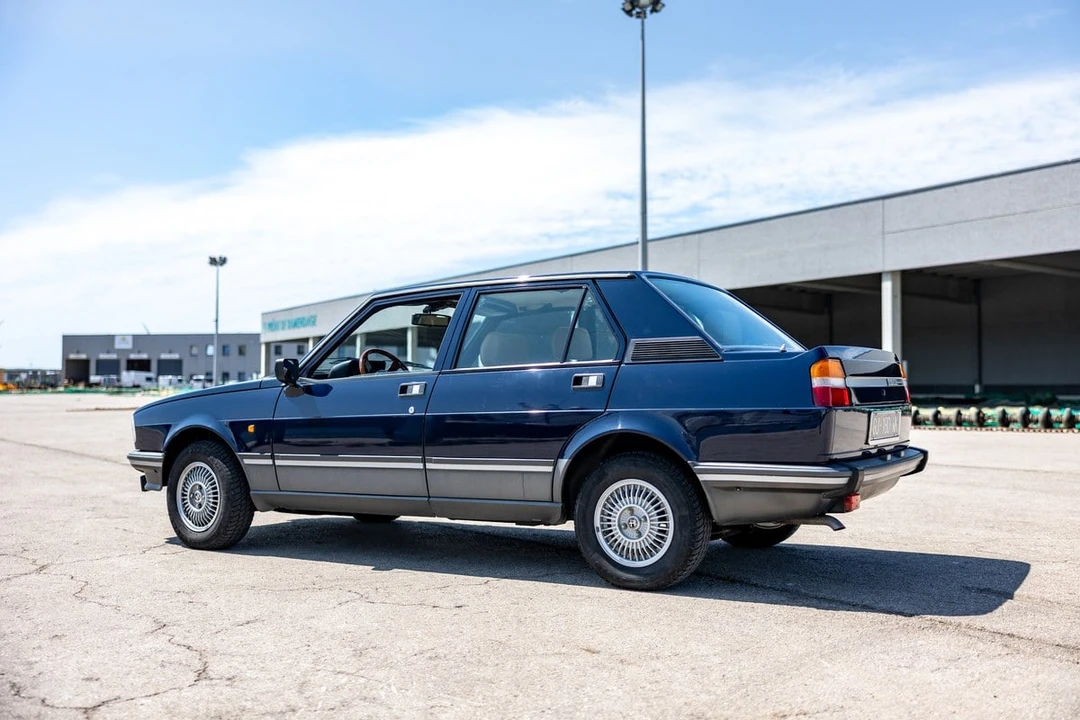 1982 Alfa Romeo 116 Giulietta - Image 6 of 30