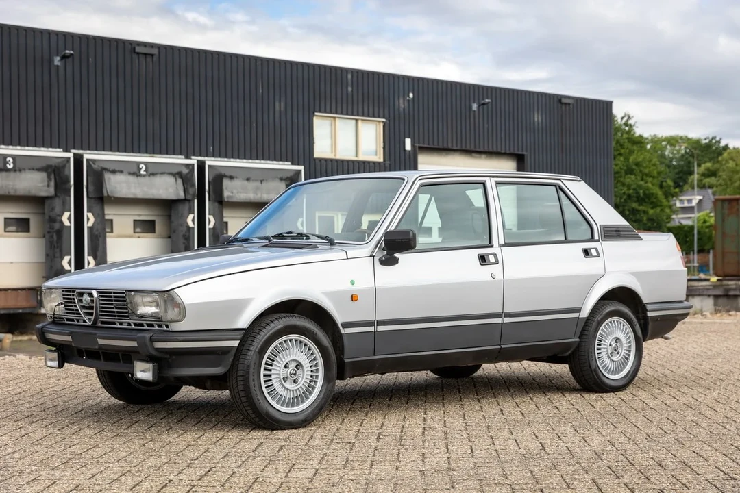 1982 Alfa Romeo 116 Giulietta - Image 29 of 30