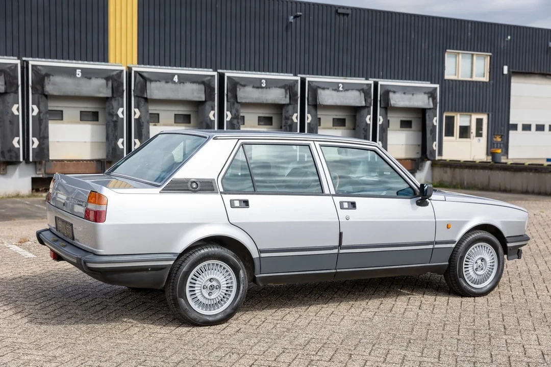 1982 Alfa Romeo 116 Giulietta - Image 12 of 30