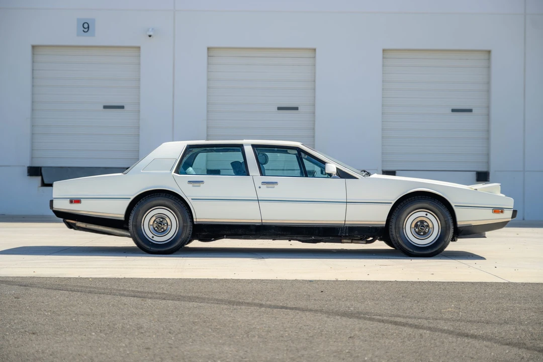 1982 Aston Martin Lagonda - Image 11 of 31