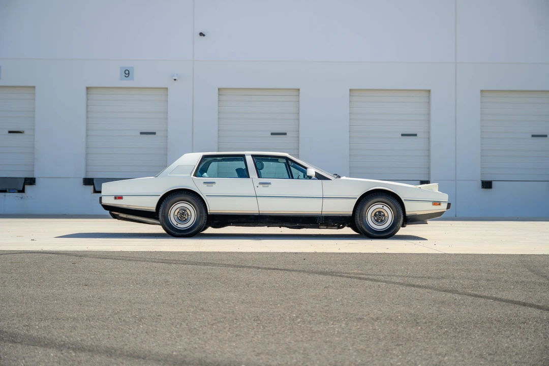 1982 Aston Martin Lagonda - Image 16 of 31