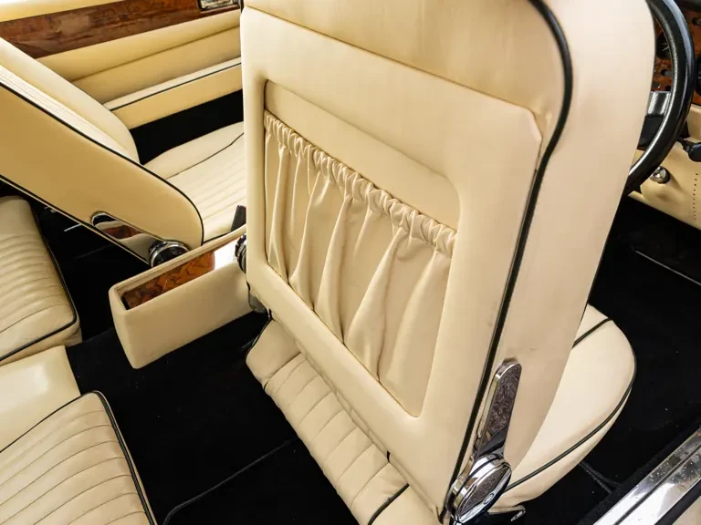 1982 Aston Martin DBS V8 & V8 & V8 Vantage - Image 24 of 31