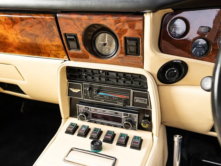 1982 Aston Martin DBS V8 & V8 & V8 Vantage - Image 16 of 31
