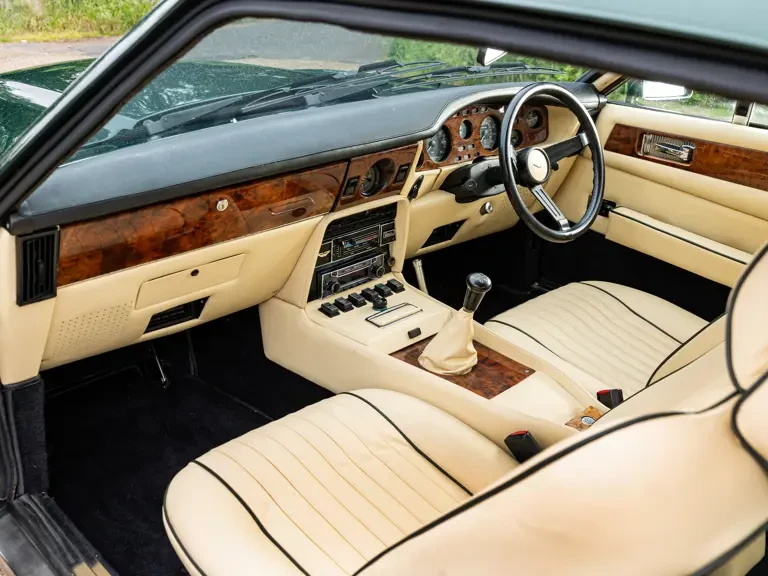 1982 Aston Martin DBS V8 & V8 & V8 Vantage - Image 13 of 31