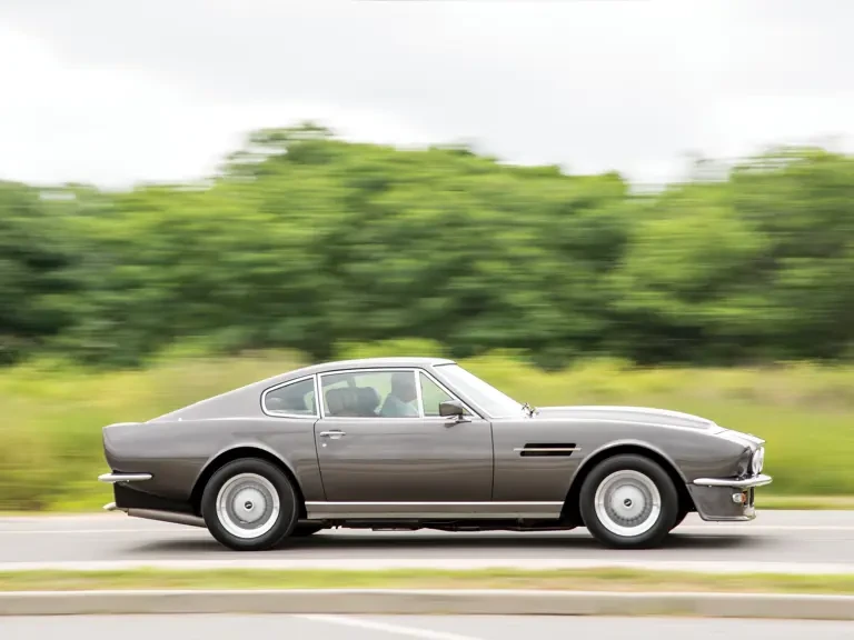 1982 Aston Martin DBS V8 & V8 & V8 Vantage - Image 16 of 22
