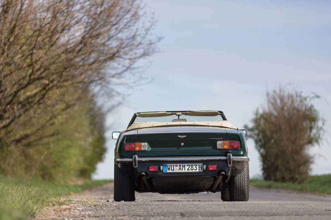 1982 Aston Martin DBS V8 & V8 & V8 Vantage - Image 4 of 31