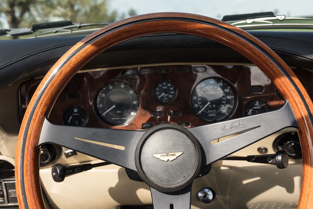 1982 Aston Martin DBS V8 & V8 & V8 Vantage - Image 10 of 31