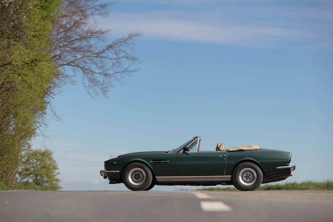 1982 Aston Martin DBS V8 & V8 & V8 Vantage - Image 29 of 31