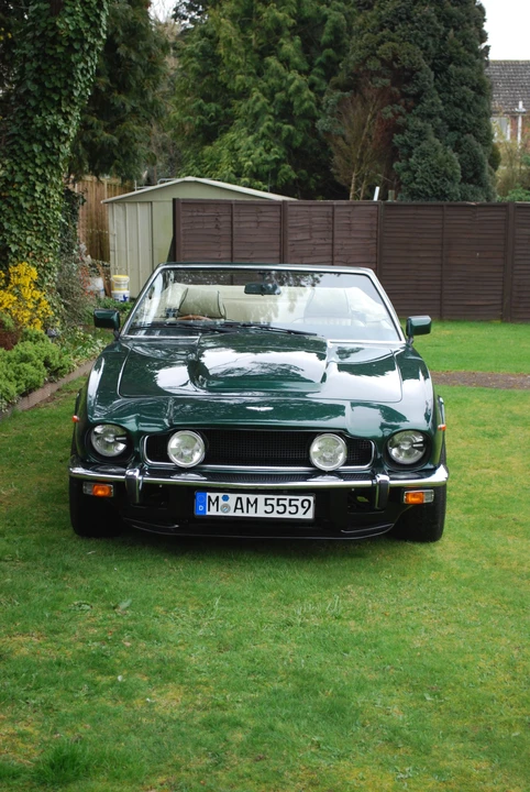 1982 Aston Martin DBS V8 & V8 & V8 Vantage - Image 2 of 14