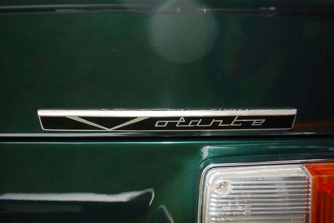 1982 Aston Martin DBS V8 & V8 & V8 Vantage - Image 9 of 14