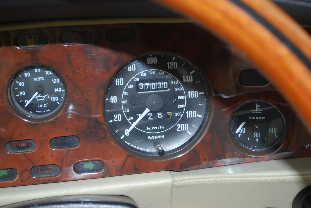1982 Aston Martin DBS V8 & V8 & V8 Vantage - Image 7 of 14