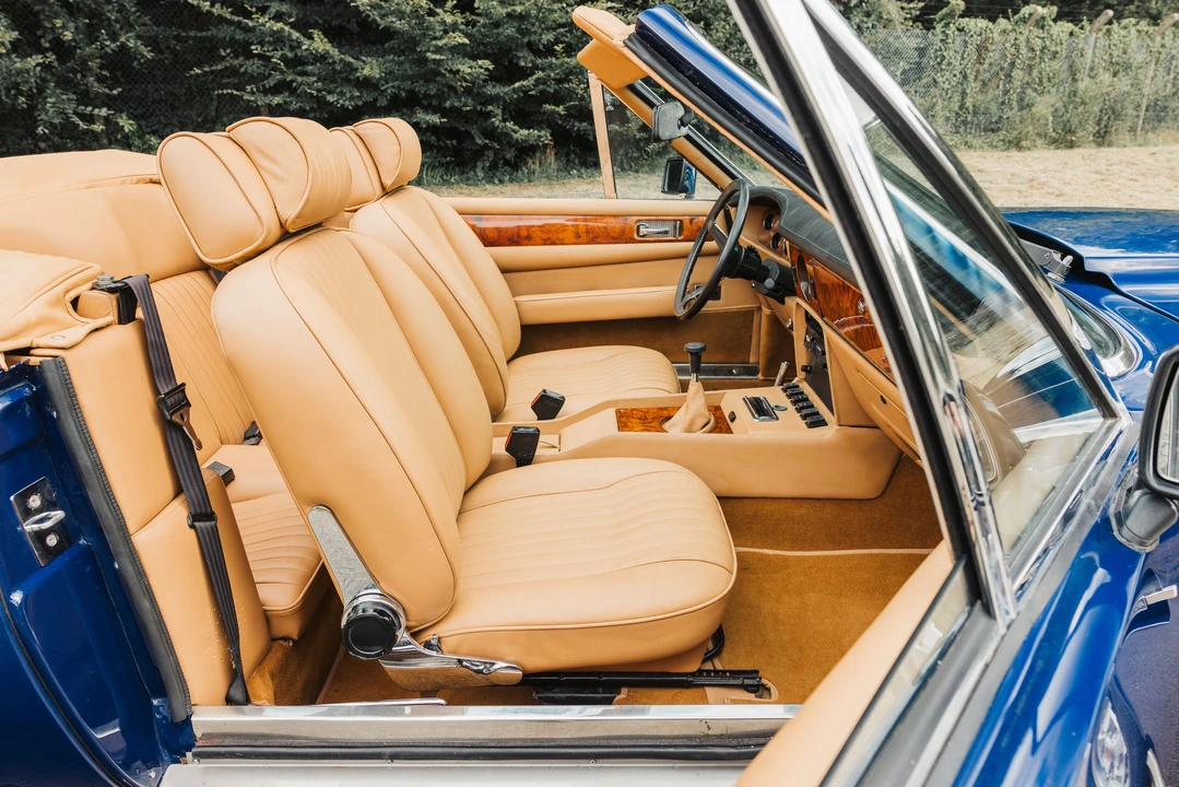 1982 Aston Martin DBS V8 & V8 & V8 Vantage - Image 9 of 31