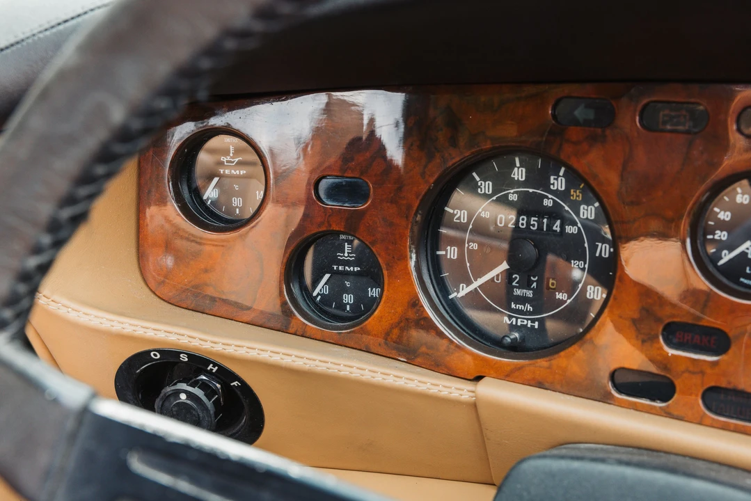 1982 Aston Martin DBS V8 & V8 & V8 Vantage - Image 16 of 31