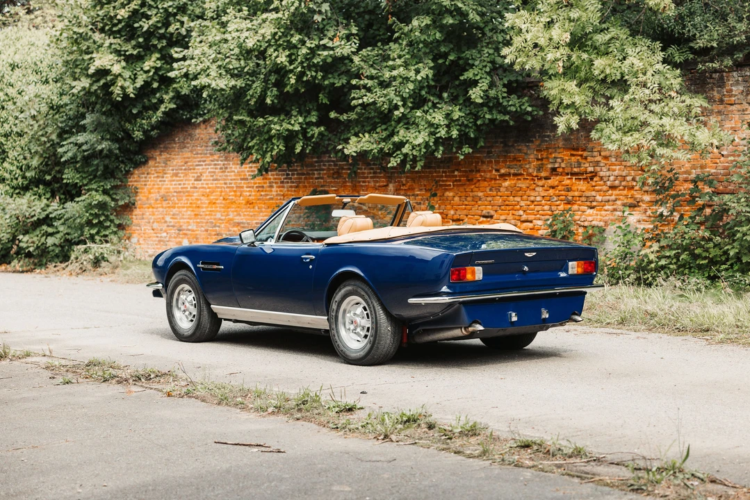 1982 Aston Martin DBS V8 & V8 & V8 Vantage - Image 2 of 31