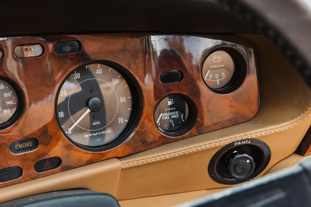 1982 Aston Martin DBS V8 & V8 & V8 Vantage - Image 17 of 31