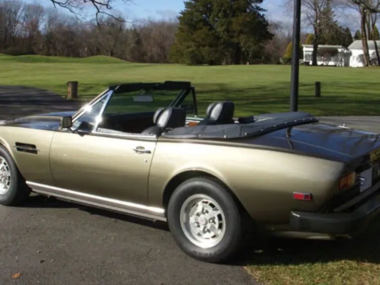 1982 Aston Martin DBS V8 & V8 & V8 Vantage - Image 6 of 7