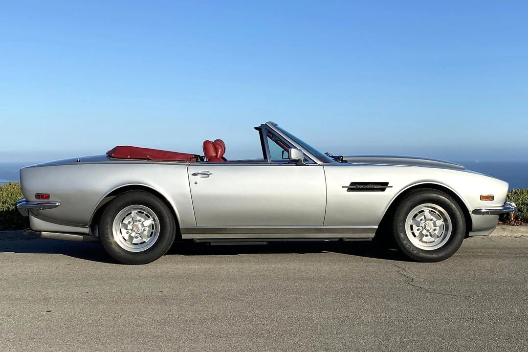 1982 Aston Martin DBS V8 & V8 & V8 Vantage - Image 3 of 5