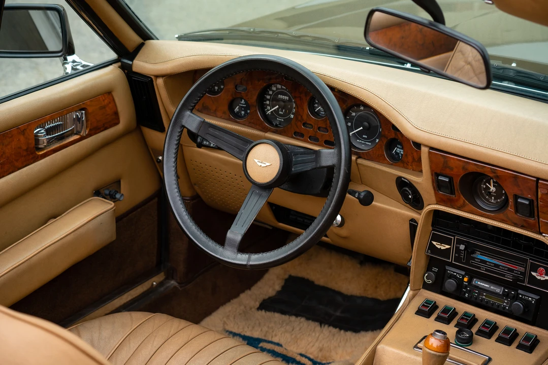 1982 Aston Martin DBS V8 & V8 & V8 Vantage - Image 24 of 31