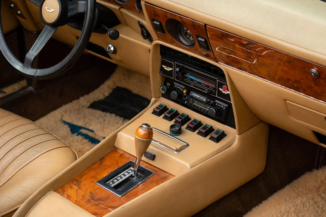 1982 Aston Martin DBS V8 & V8 & V8 Vantage - Image 23 of 31
