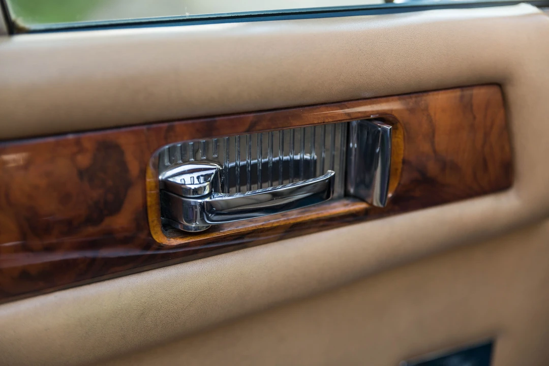 1982 Aston Martin DBS V8 & V8 & V8 Vantage - Image 22 of 31