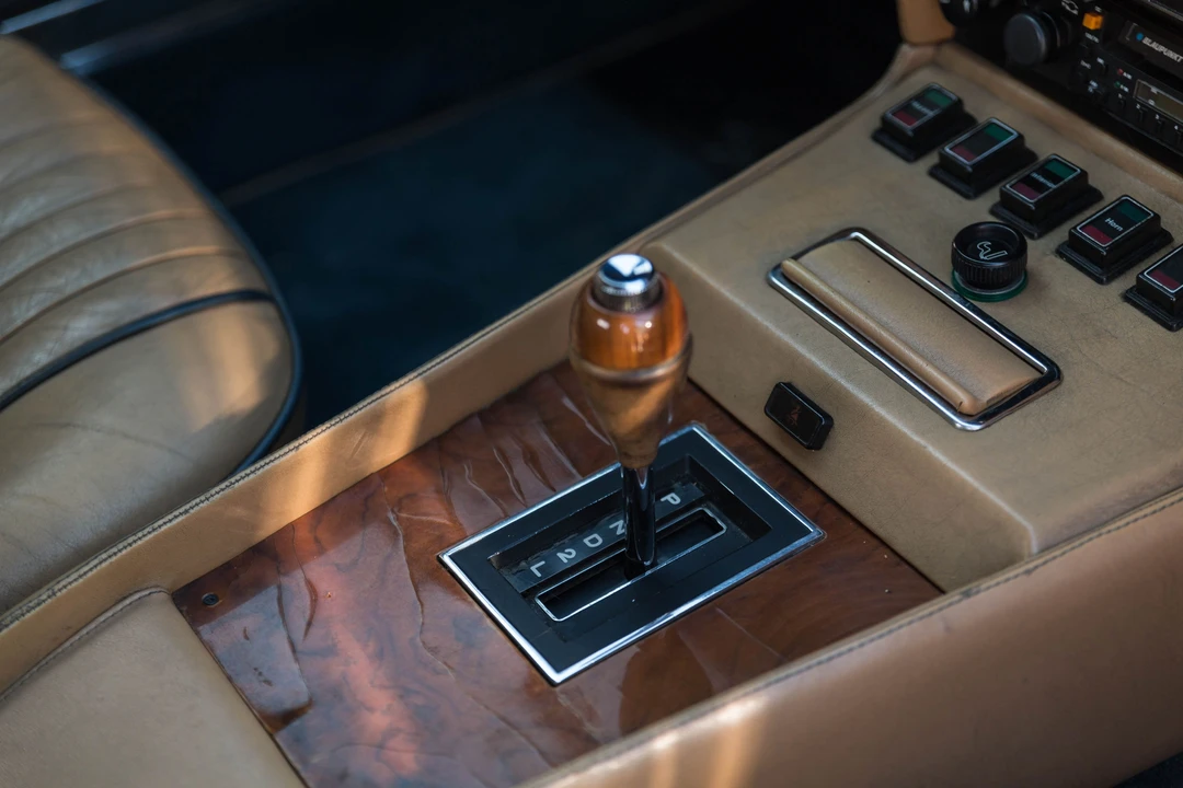 1982 Aston Martin DBS V8 & V8 & V8 Vantage - Image 12 of 31