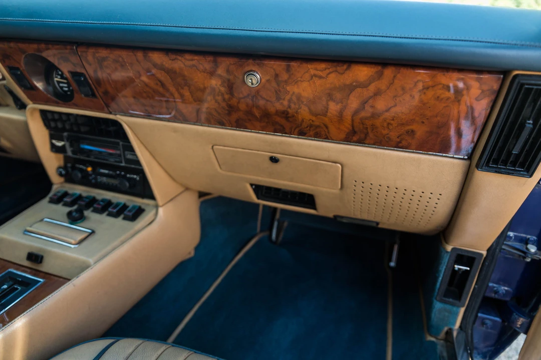 1982 Aston Martin DBS V8 & V8 & V8 Vantage - Image 13 of 31