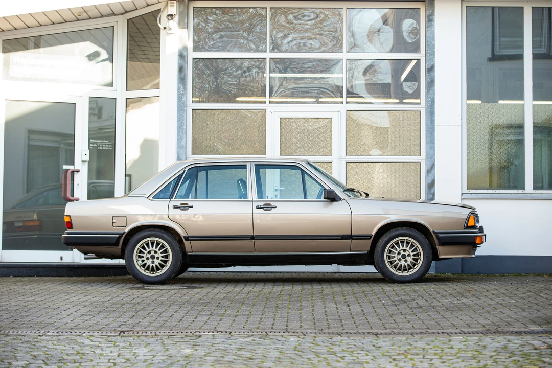 1982 Audi C2 100 & 200 & 5000 - Image 3 of 31