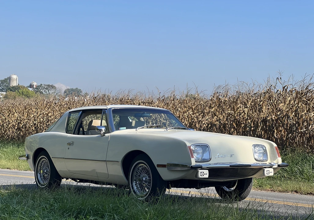 1982 Studebaker Avanti - Image 25 of 31