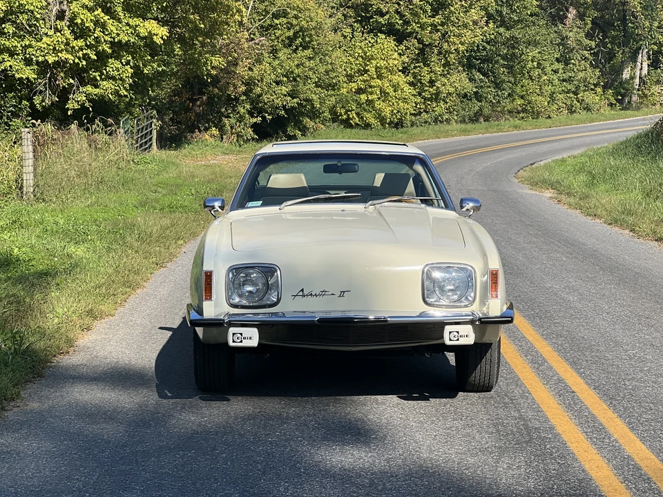 1982 Studebaker Avanti - Image 24 of 31