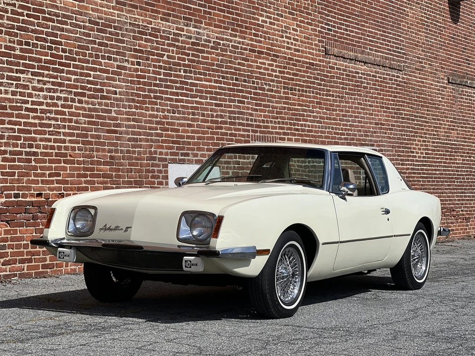 1982 Studebaker Avanti - Image 3 of 31