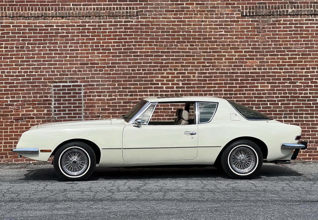 1982 Studebaker Avanti - Image 17 of 31