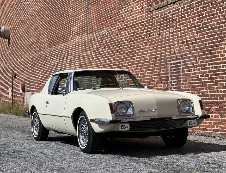 1982 Studebaker Avanti - Image 7 of 31