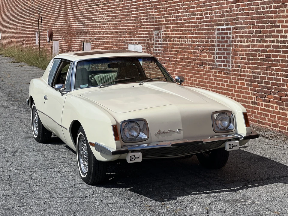 1982 Studebaker Avanti - Image 6 of 31