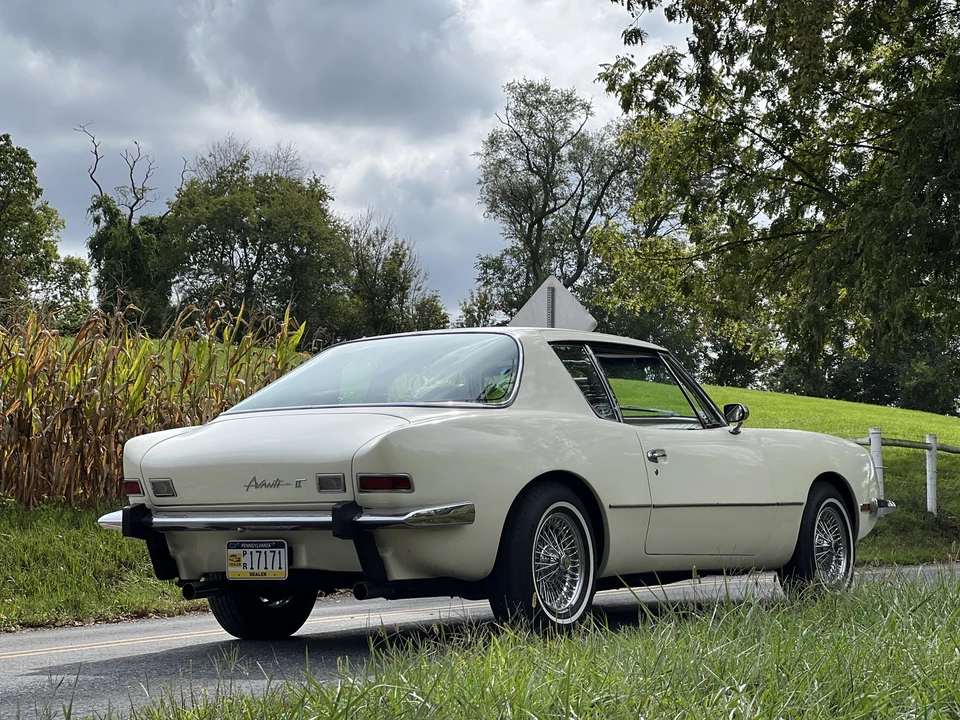 1982 Studebaker Avanti - Image 28 of 31