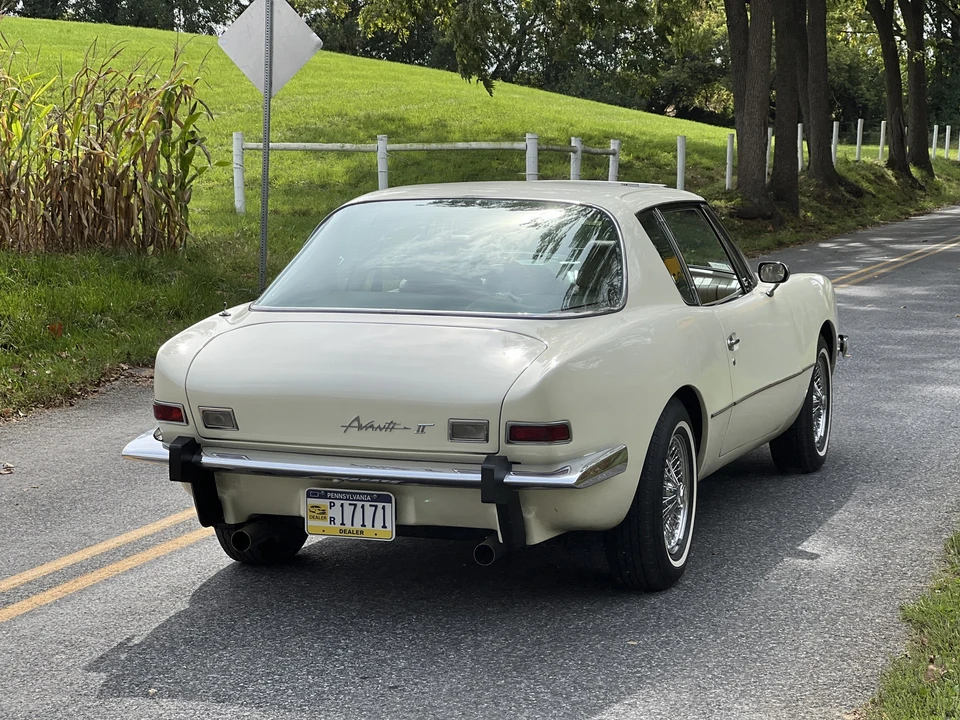 1982 Studebaker Avanti - Image 29 of 31