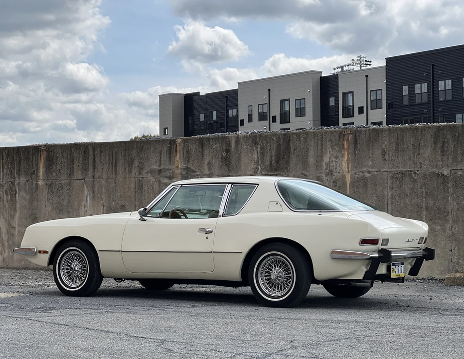 1982 Studebaker Avanti - Image 21 of 31