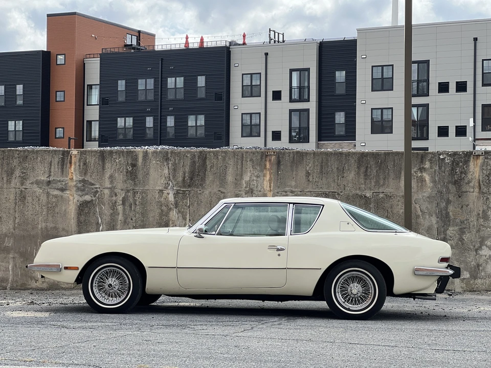 1982 Studebaker Avanti - Image 19 of 31
